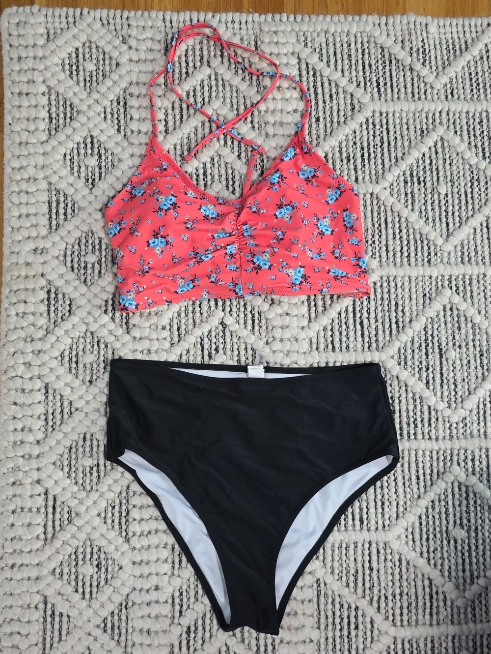 Cupshe Coral Floral Crisscross Bikini Top with Black High-Waist Bottoms